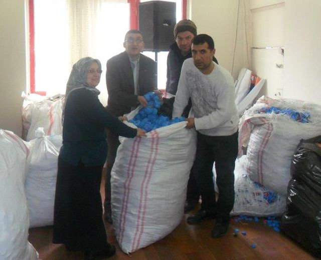 Ak Parti Engelleri Kaldırıyor