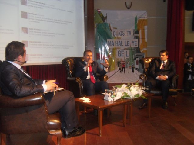 Bakan Suat Kılıç çıkışta Mahalleye Geldi