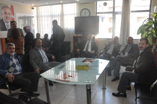 Ak Parti Teşkilata Sığmadı