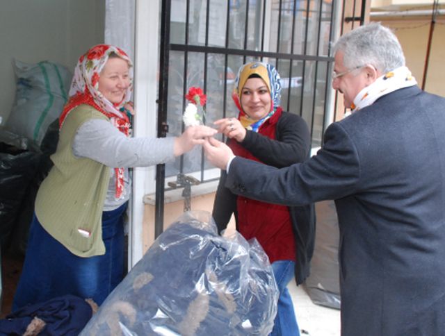 Ak Parti Kadınlar Gününde Hep On İkiden Vurdu