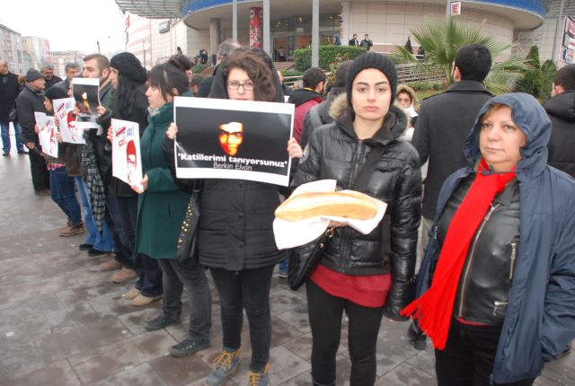 Güngören Chp Berkin Elvan İçin Sessiz Eylem Yaptı
