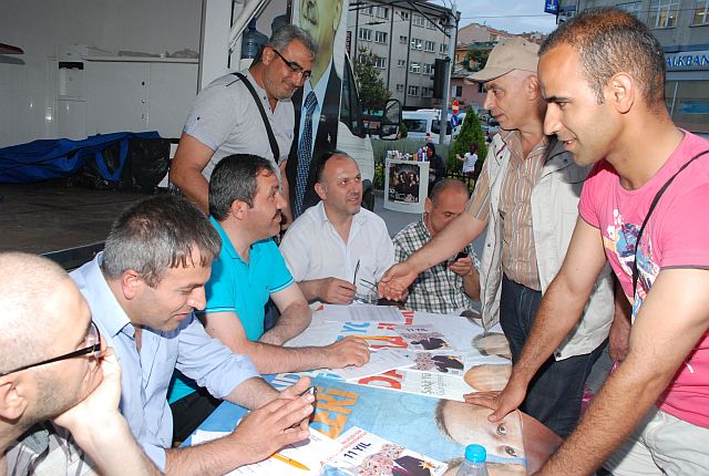 Ak Parti Bereketinden Hiç Kaybetmiyor