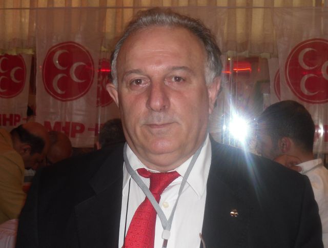 Mhp İlçe Başkanı Değişti.başkan Ayhan Kurt Oldu