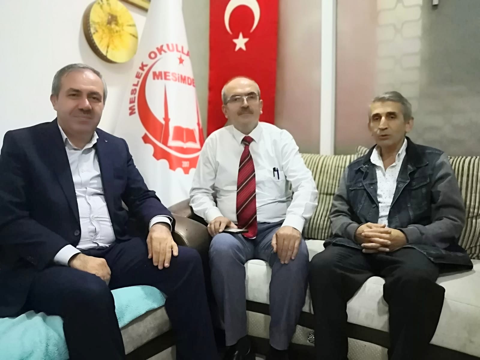 Meslek okulları Derneği Meclis Grup Başkan Vekili Tarık Kanbur'u ağırladı