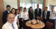 Merter Çarşı Denizbank Şubesi Mutlulukları Paylaşıyor