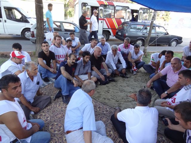 Güngören Chp, Grevdeki İşçileri Ziyaret Etti