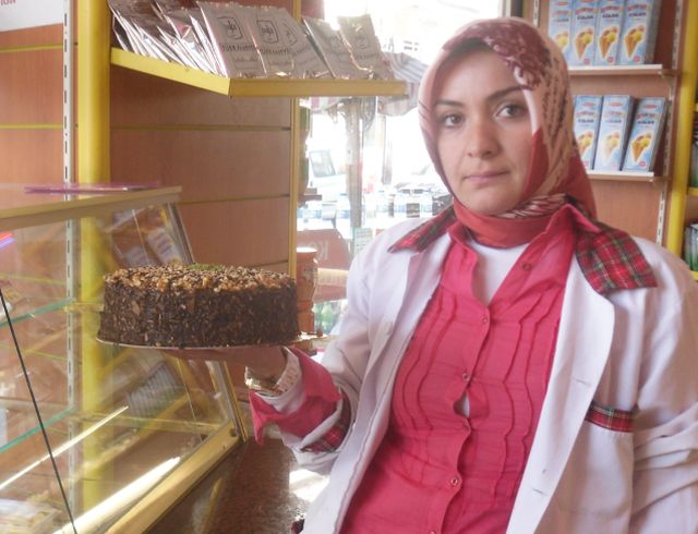 Koska'da Yaş Pastada % 50 İndirim Var