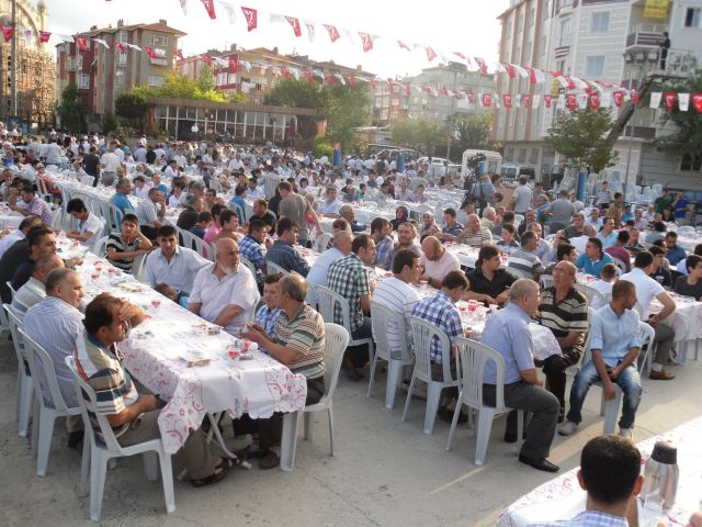 Ak Parti Bayramı Bayram Namazında Kutladı