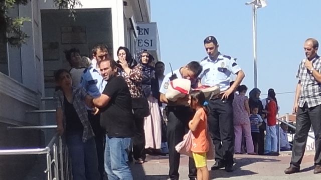 çocuğu İçin Hastahane'yi Bastı