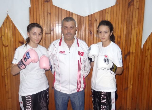 Güngören Dünya şampiyonası'na 2 Yıldızını Uğurluyor