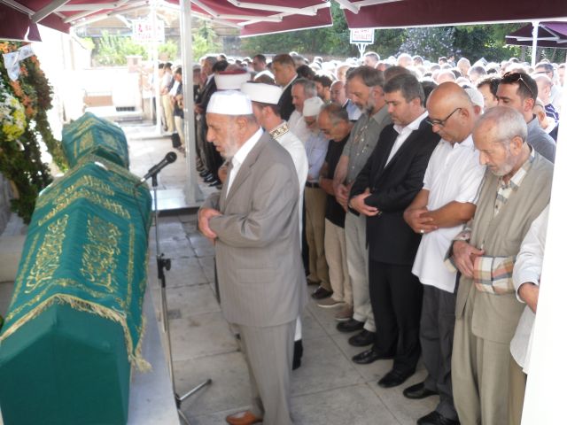 şadiye Sırma Son Yolculuğuna Dualarla Uğurlandı