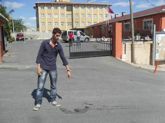 Sokak Ortasında Eniştesini öldürdü