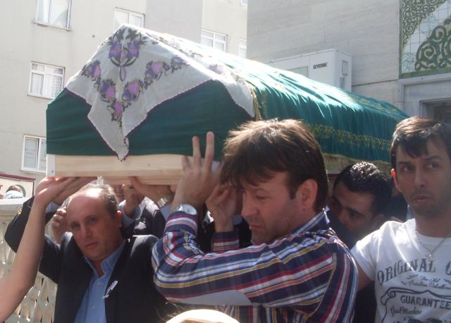 Kiğılı Ailesi Banu Fethan 'ı Son Yolculuğu'nda Yalnız Bırakmadı