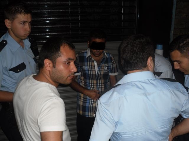 Asker Ak Parti İlçenin önünde Kendini Yakmak İstedi