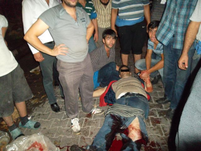 Manavcıyı Pazarın Ortasında Silahla Vurdular