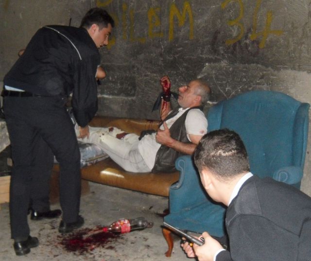 Komşu Kavgasında Bıçaklar Konuştu