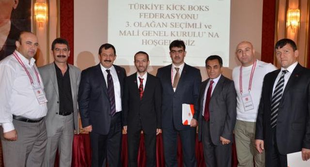 Murat Ekmekçi ; Kick Boks Tutkunluğu Hızla Artmakda
