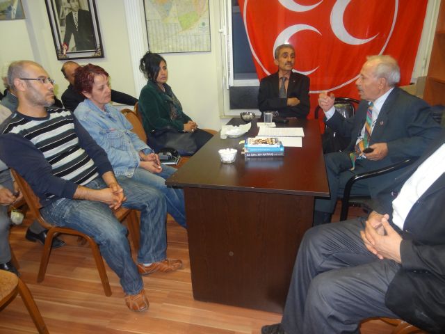 Onbinlerce Müslüman Katledildi