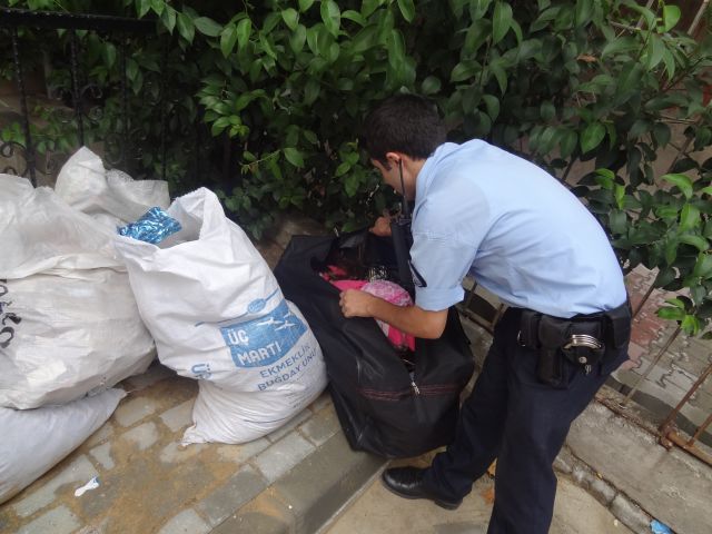 Menderes Caddesinde Bomba İhbarı Polis'i Alarma Geçirdi