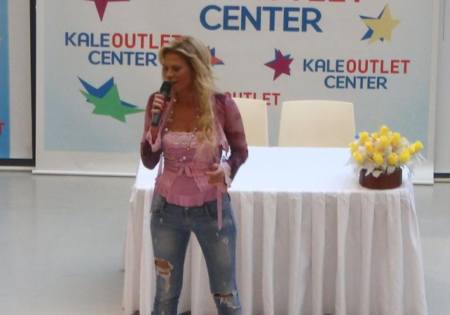 Pelin Suade Coşturdu