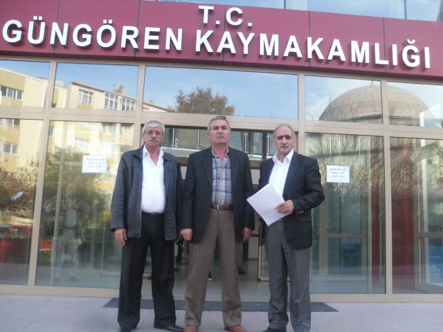 İnönü Cd. Sakinleri Kaymakamlığa şikayete Gitti