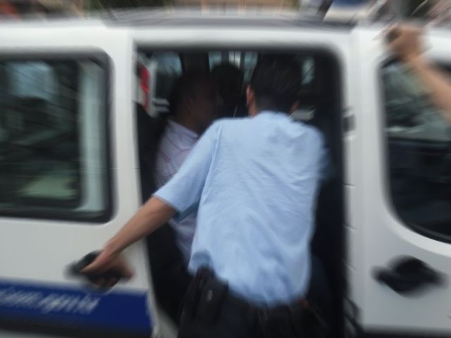 Eski çalışan İş Yerini Bastı