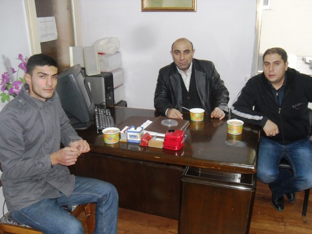 Cem Evi Aşure Lokması Dağıttı