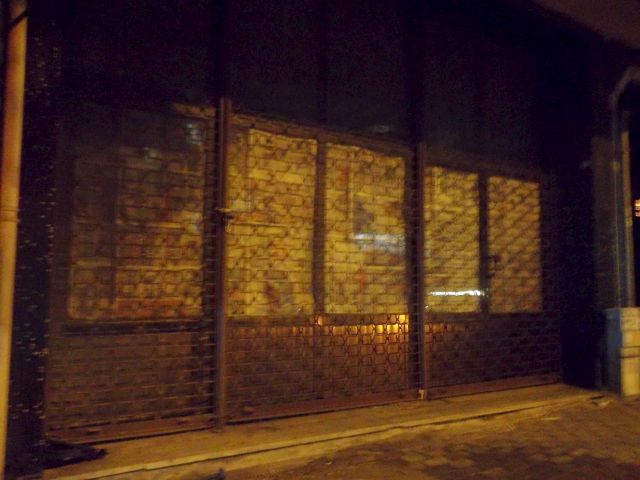 Kumaş Deposu Göz Göre Göre Soyuldu