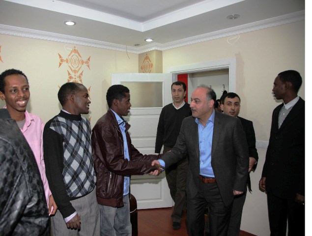 Barak Obama'nın Yeğeni Güngören'i Ziyaret Etti