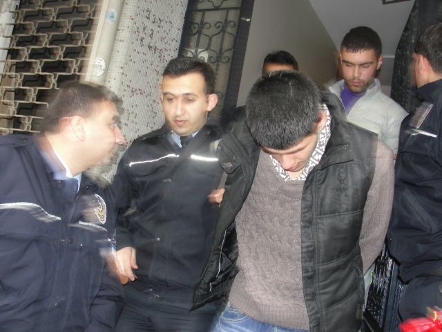 Polis Hırsız çetesini Suç üstü Yakaladı