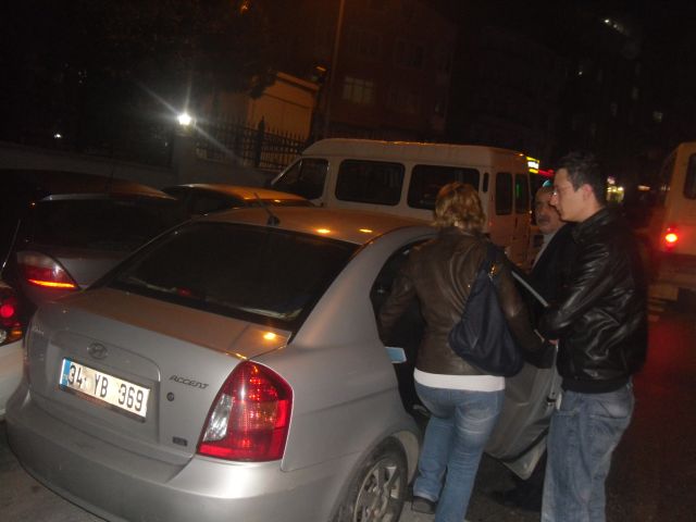 Gözü Dönmüş Hırsız Genç Kızı Bıçakla Gasp Etti