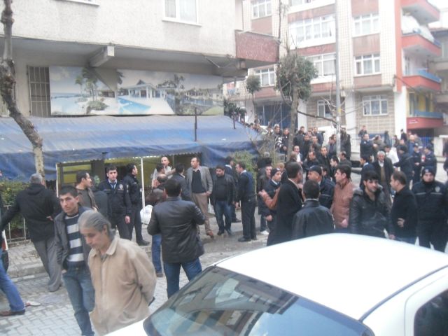 Sokak Kavgasında Silahlar Konuştu