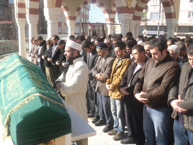 Cemal Er Hak Yoluna Dualarla Uğurlandı