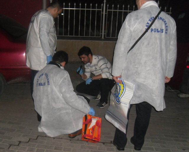 Belediye Aş Evi Binasına Molotof Atıldı Ses Bombası Konuldu