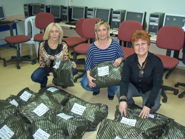 Ahmet Merter İlkokulu Etkinlik Gelirini İhtiyaç Sahibi çocuklara Dağıttı