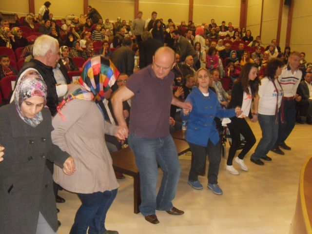 Beşköy Derneği Gecesinde Halay Rüzgarı Esti