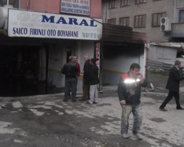 Oto Boyahane Yangını Korkuttu