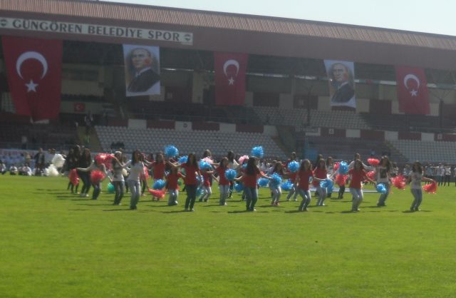 23 Nisan Bayramı Statda Coşkulu Kutlandı