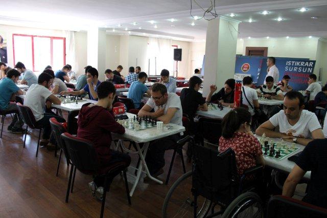 Ak Gençlik 'den çifte Turnuva