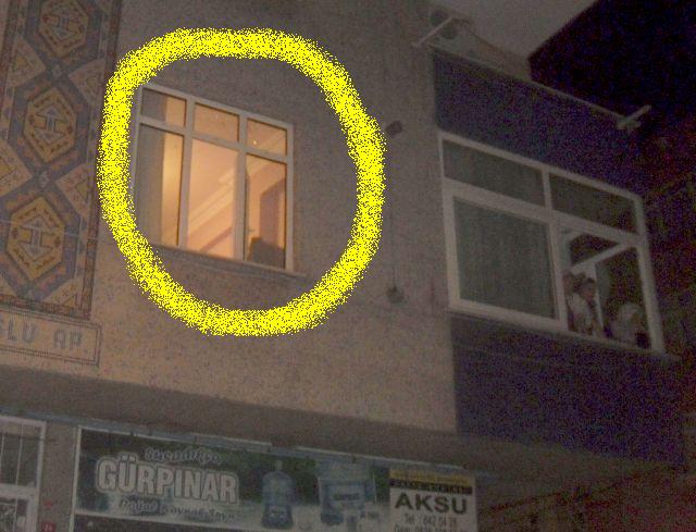 Gece Güngören'de Kurşunlar Konuşdu,ev Kurşunlandı