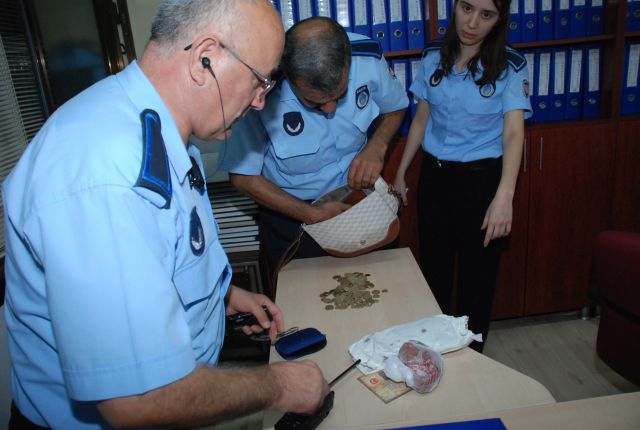 Dilenci Kadın Darphane Gibi çıktı