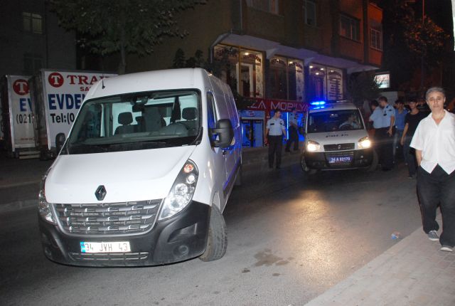 El Freni Patlayan Münübüs Faciaya Ramak Bıraktı