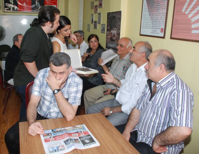 Chp Bayramlaşmayı şeker Tadında Kutladı