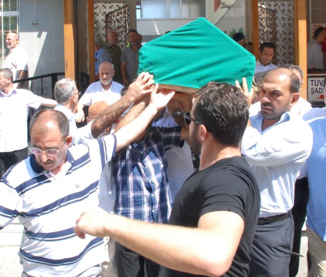 Davut Cengiz Ebedi Yolculuğa Omuzlarda Uğurlandı