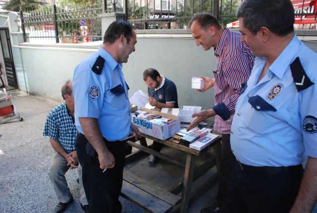 Güngören Emniyeti Kaçak Sigaraya Bir Darbe Daha Vurdu