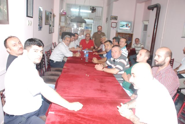 Akıncılar Mahalle Sakinleri Masaya Yumruklarını Vurdu