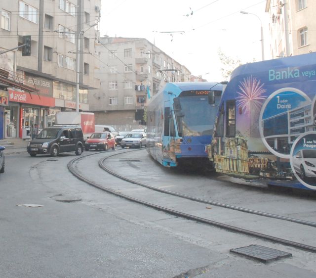 Tramvayın Sesini Kestiler