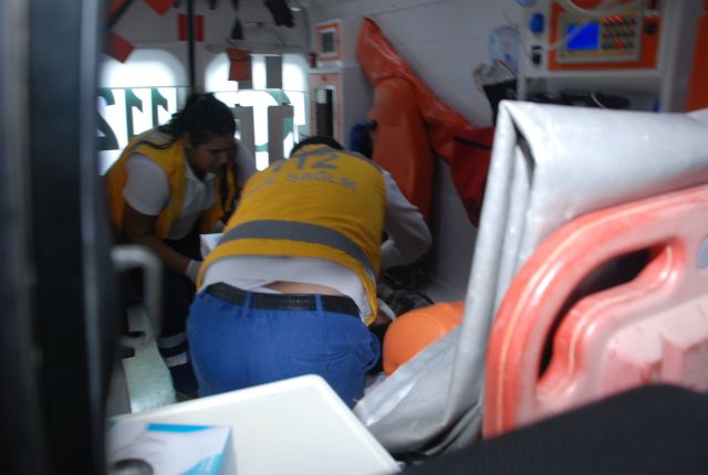 Motorsiklet Yayaya çarptı, Az Kalsın Can Alıyordu