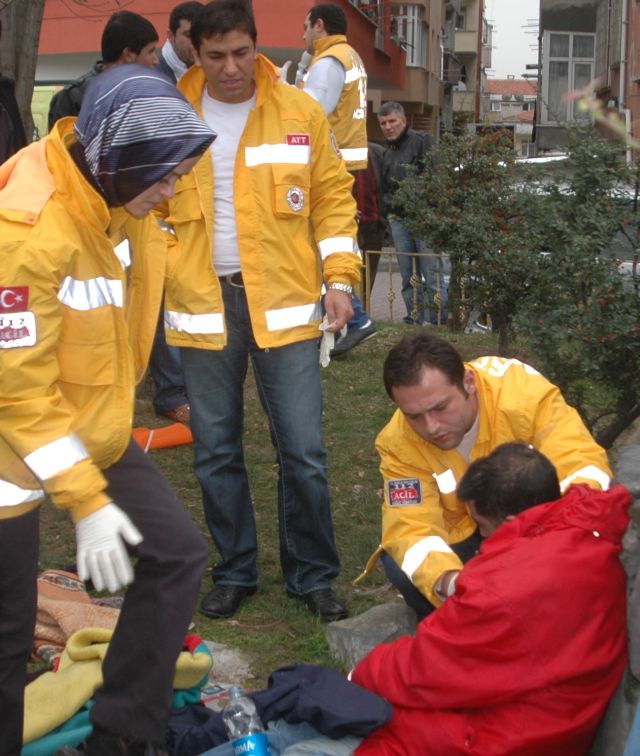 Kolonya İçti ölümden Döndü