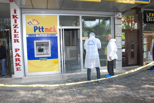 Ptt Camlıkahve şubesi Benzinle Yakılarak Soyuldu